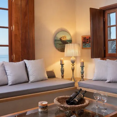 Casa Rodanthi - Luxury Castle Villa Monemvasia