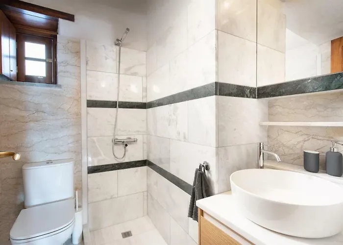 Casa Rodanthi - Luxury Castle מונמבאסיה